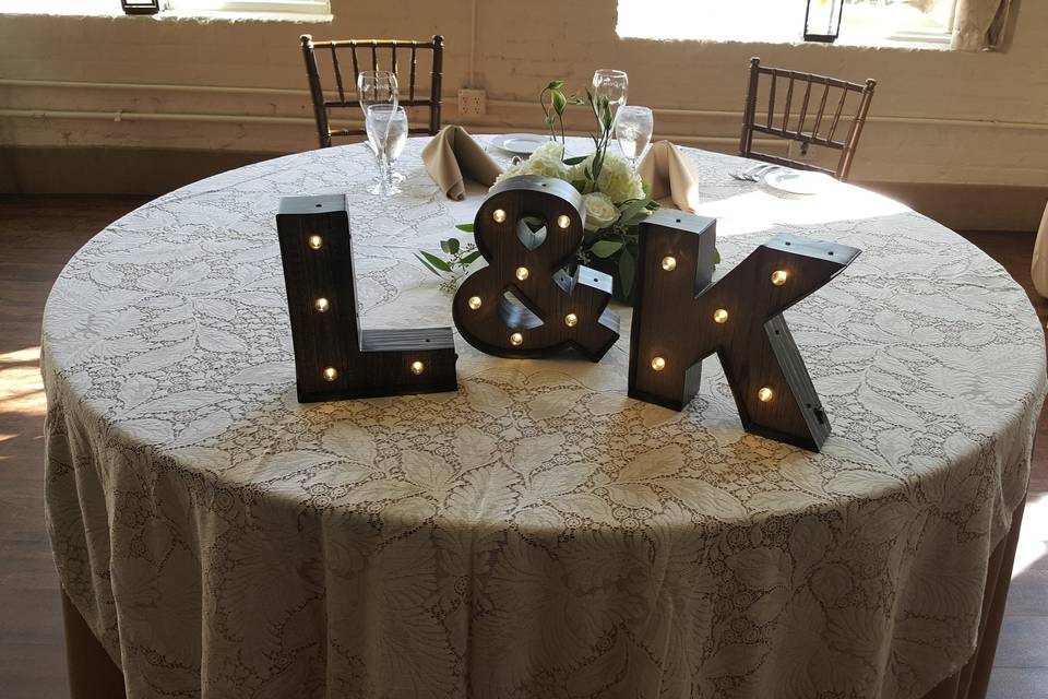 Newlyweds Table