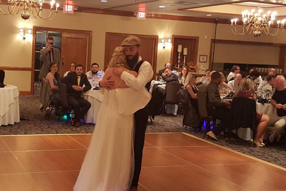 Groom & Mom Dance