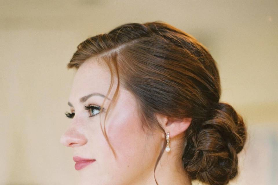 Classic bridal hair and makeup