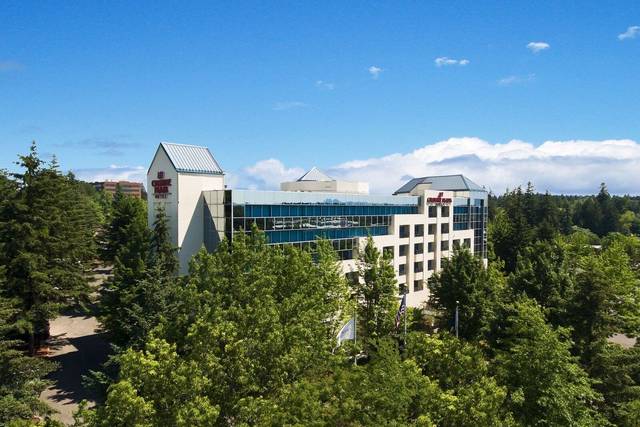 Crowne Plaza Portland-Lake Oswego