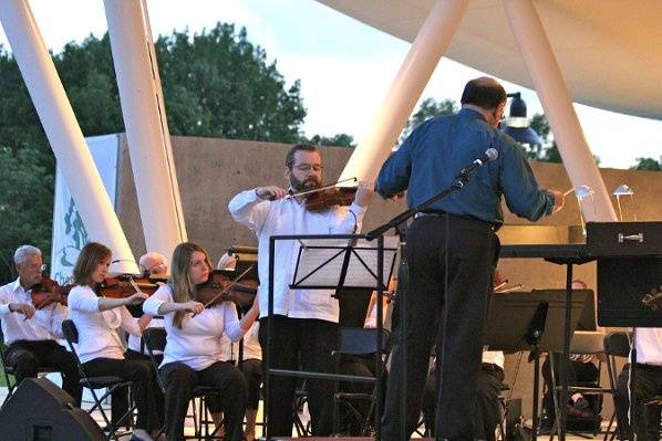 Outdoor amphitheater,  summer music series in Chesterfield Missouri.
