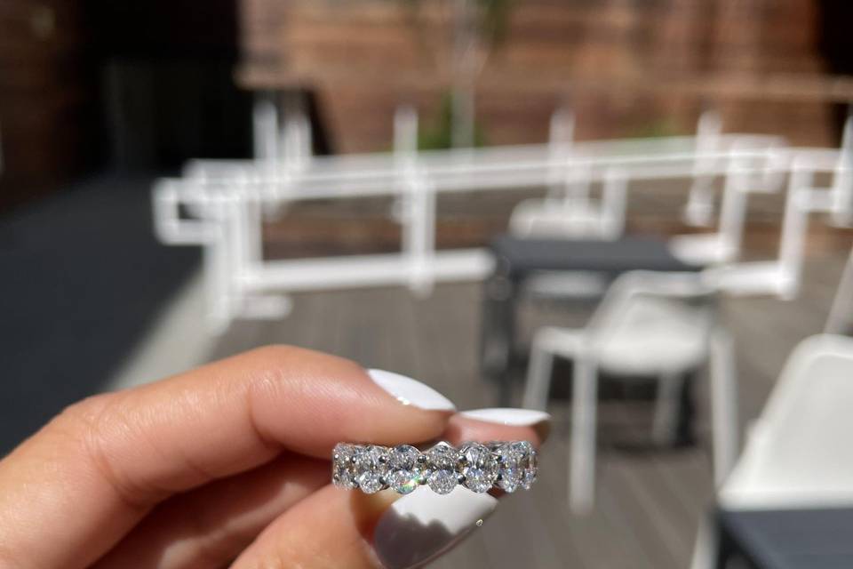 18K white gold 5.68Ct