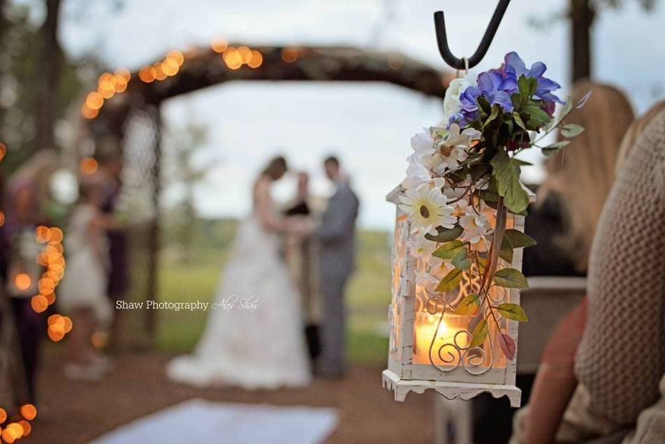 Lantern aisle marker