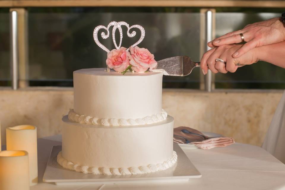 Sweet two hearts cake table!