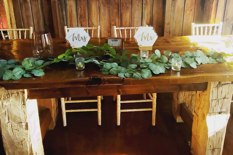 Head table for bride and groom