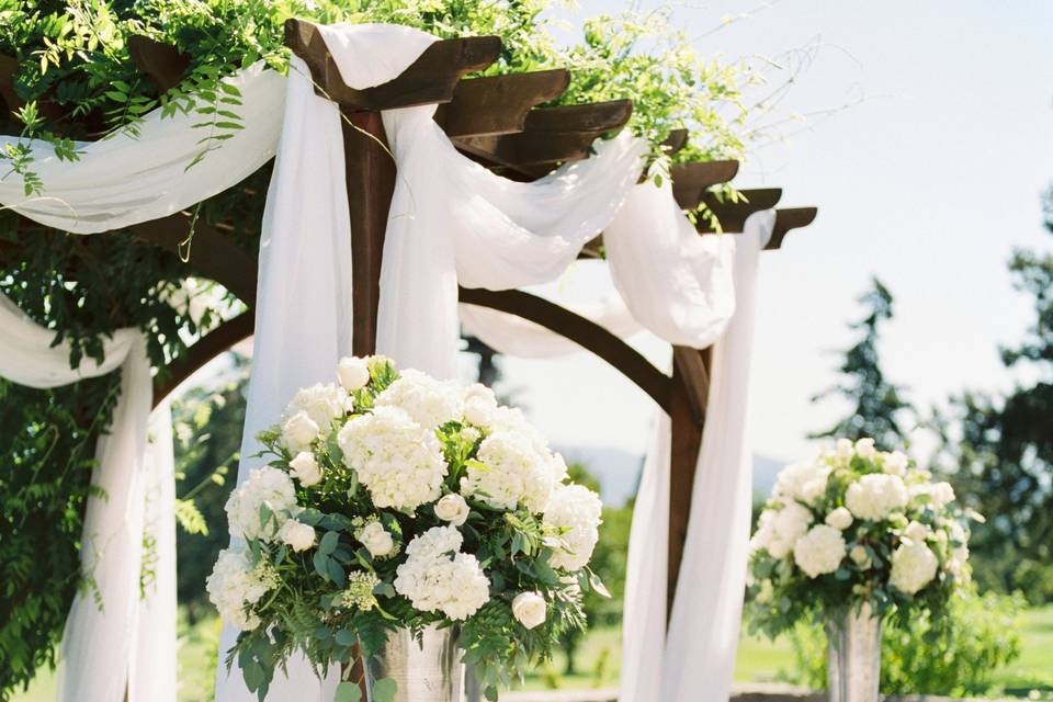 Floral wedding arch