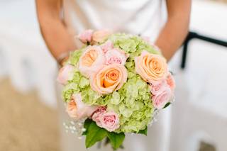 Flowers by Zoie - Weddings and Events