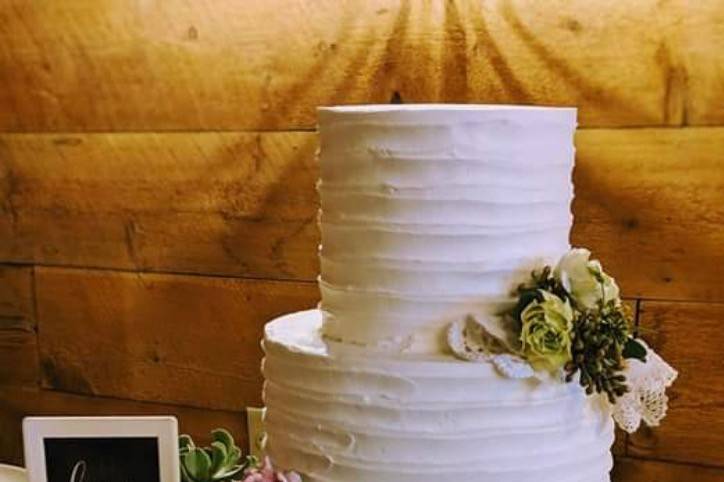 Buttercream with fresh flowers