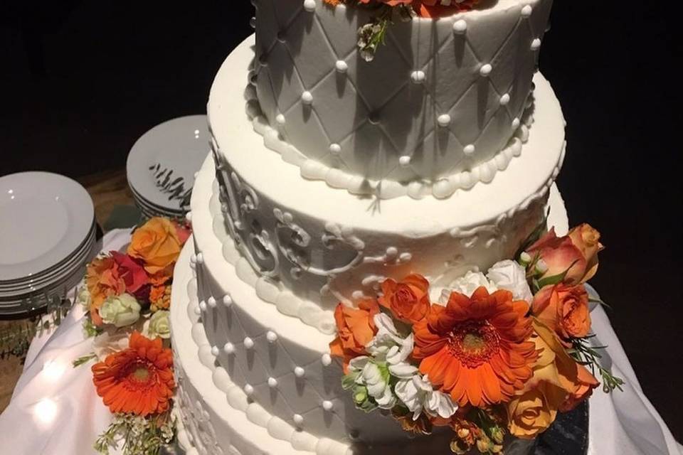Buttercream with fresh flowers