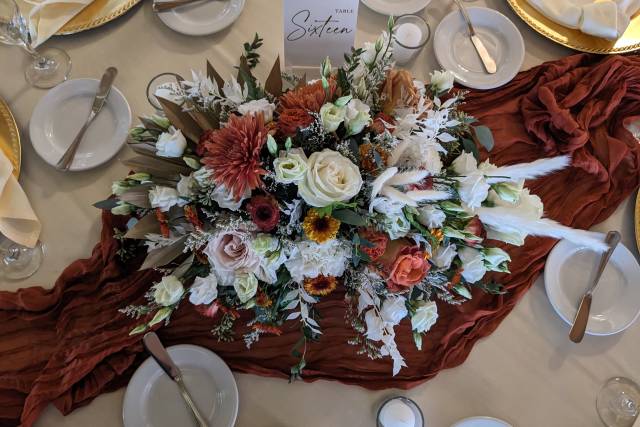 Guest Table Decor