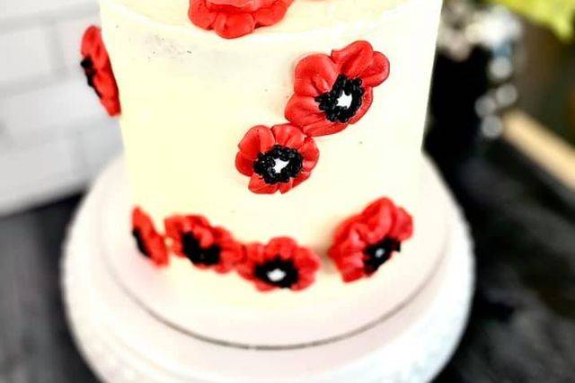 Hand piped dramatic Poppies