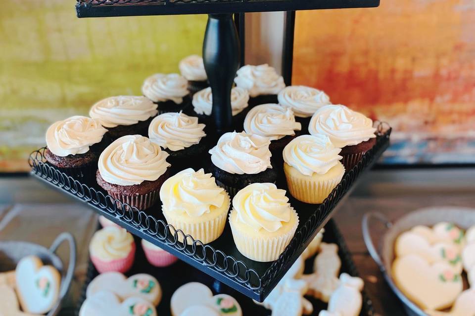 Dessert Table Cupcakes