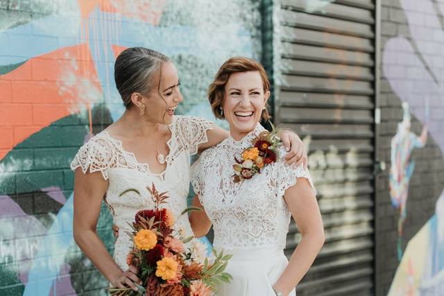Bisou Beauty Team