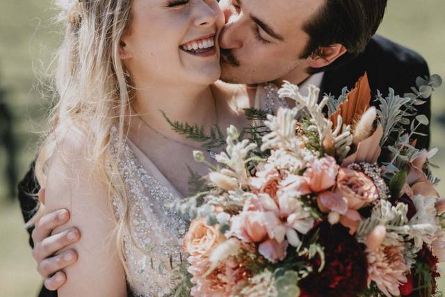Bouquet and kisses