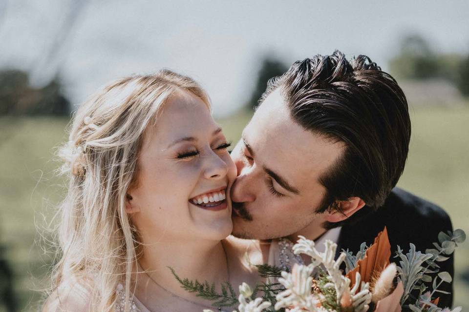 Bouquet and kisses