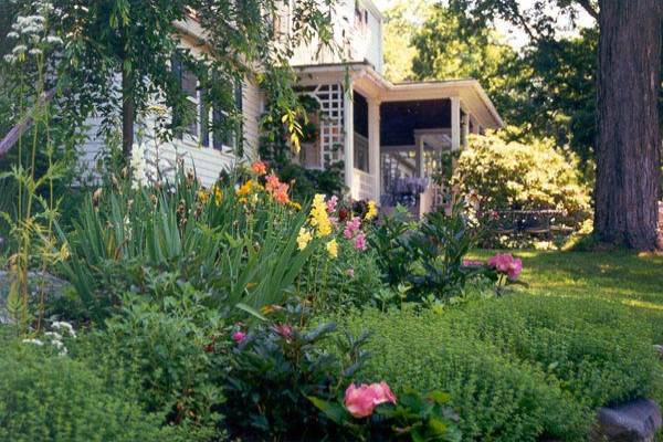 Elegant gardens