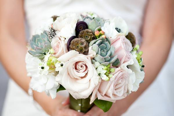 Bride and bouquet