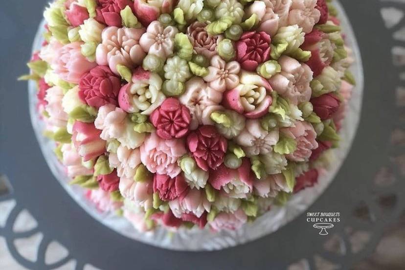 Vanilla Floral Dome Cake