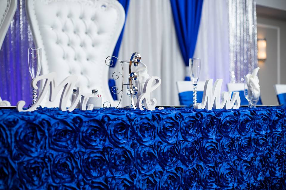 Headtable decor