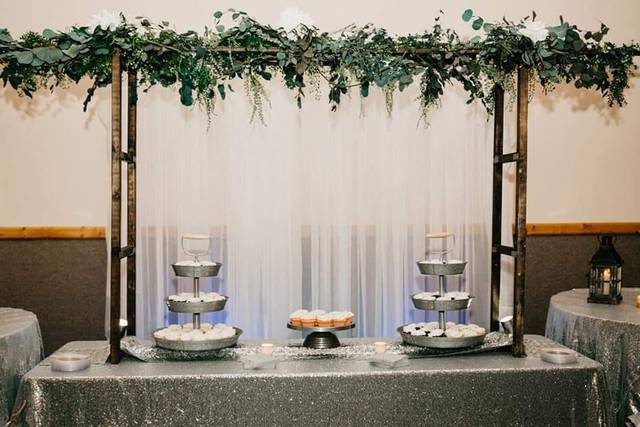 Cake table