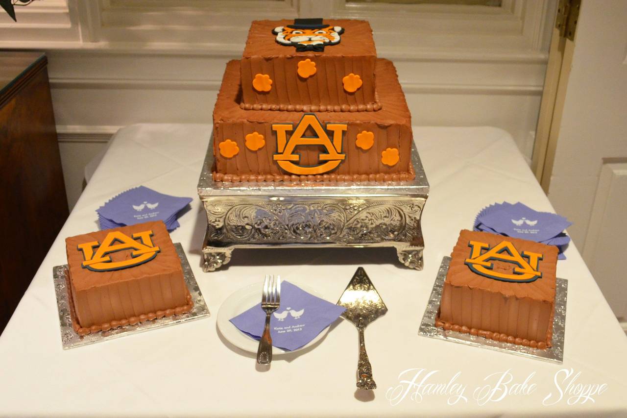 Hamley Bake Shoppe - Wedding Cake - Meridianville, AL - WeddingWire