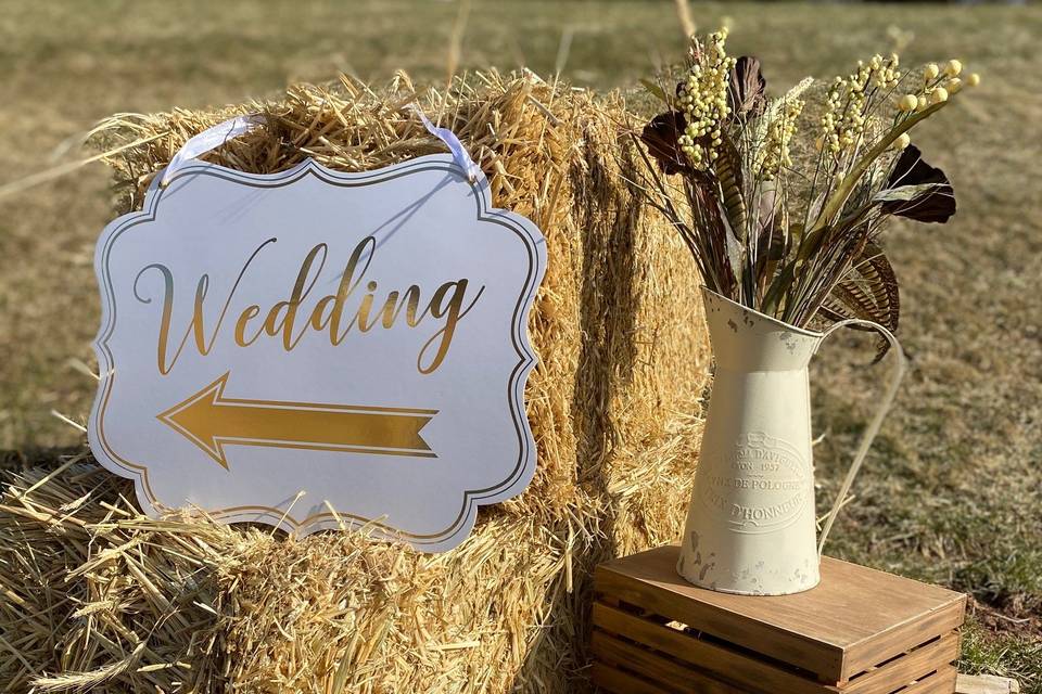 Hay bale decor