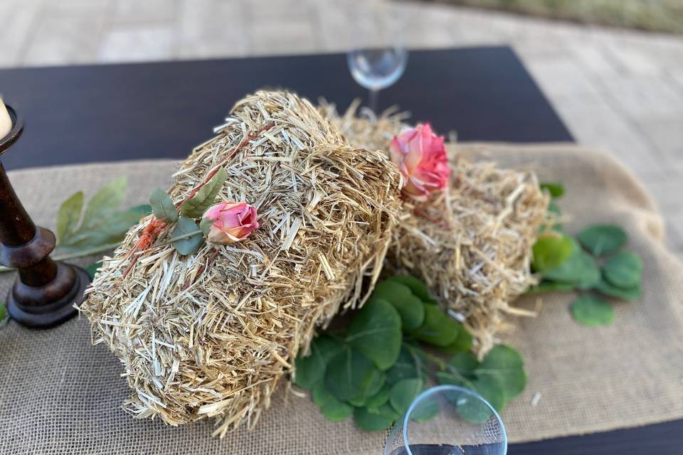 Mini hay bale centerpieces