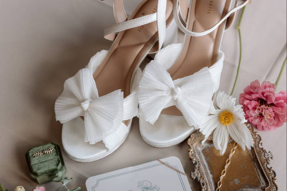 Local spring theme