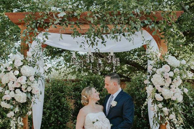 Romantic Outdoor Ceremony