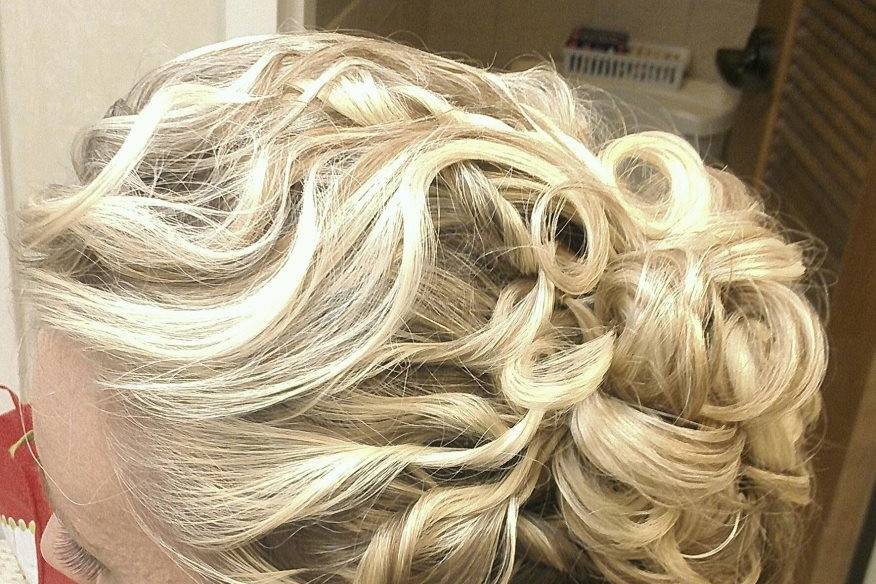 Salon Halo