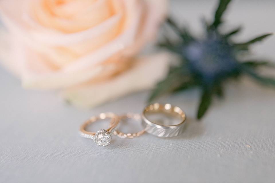 Rings and flower details