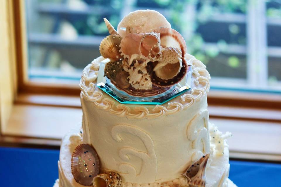 Shell themed Wedding Cake