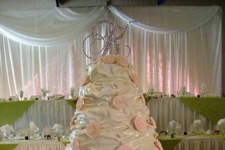 Waldorf Wedding Cake