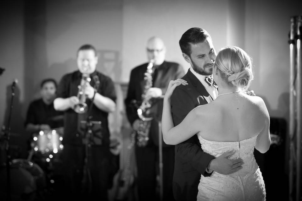 Dancing couple - Peary Photography