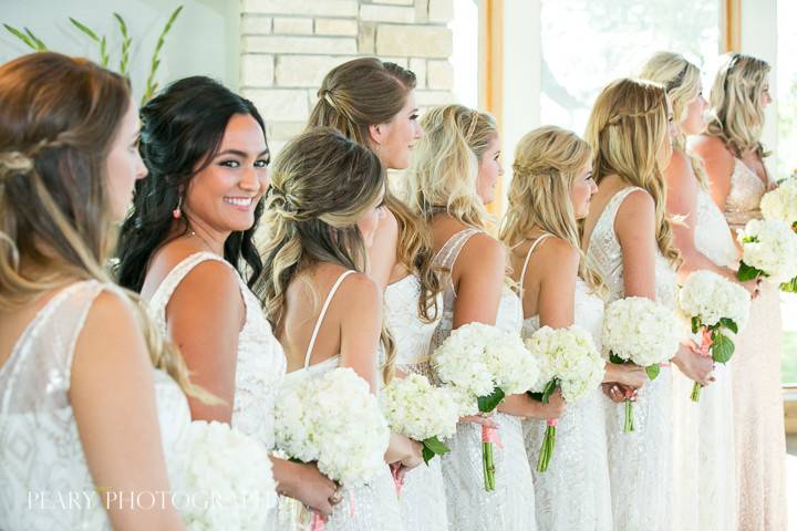 Smiling bride - Peary Photography