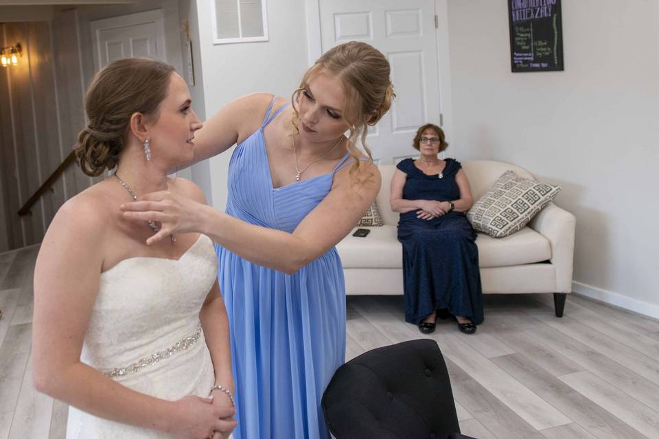 Sisters helping get ready