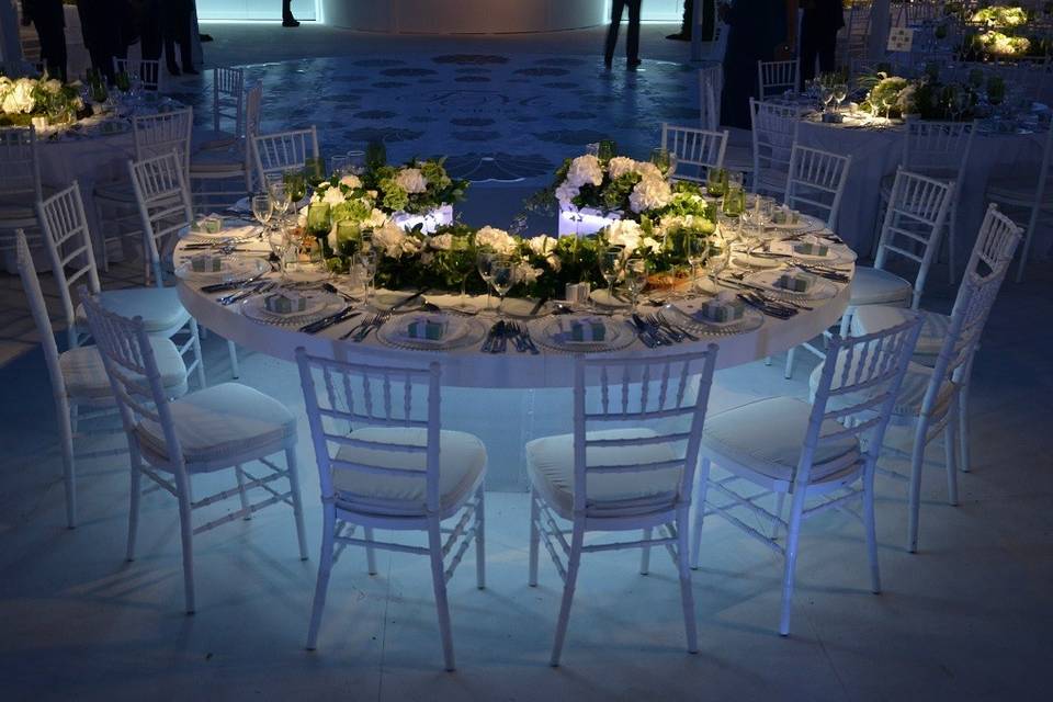 Customised Wedding Table, White Chiavari/Tiffany Dinner Chair