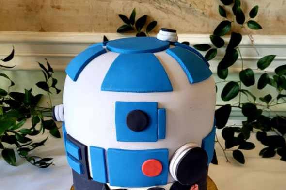 R2D2 Groom's Cake