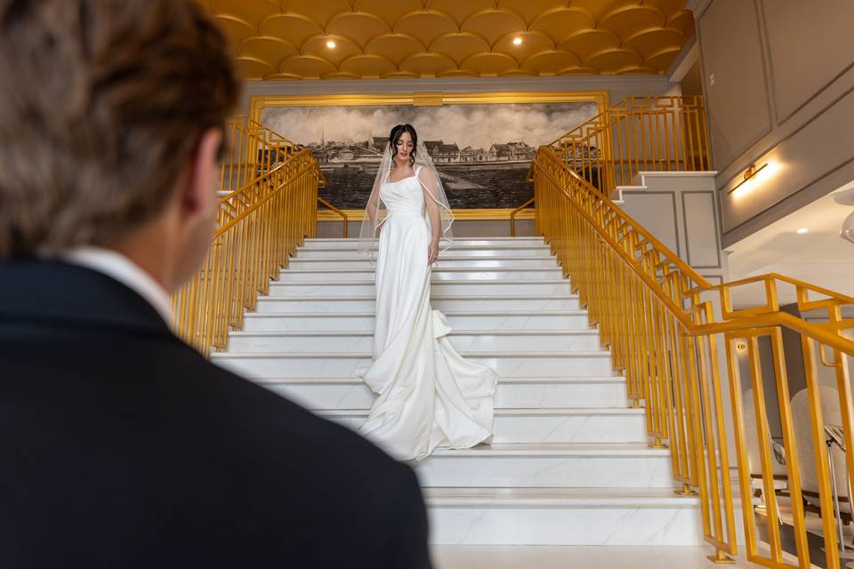 Perfect photo on the staircase
