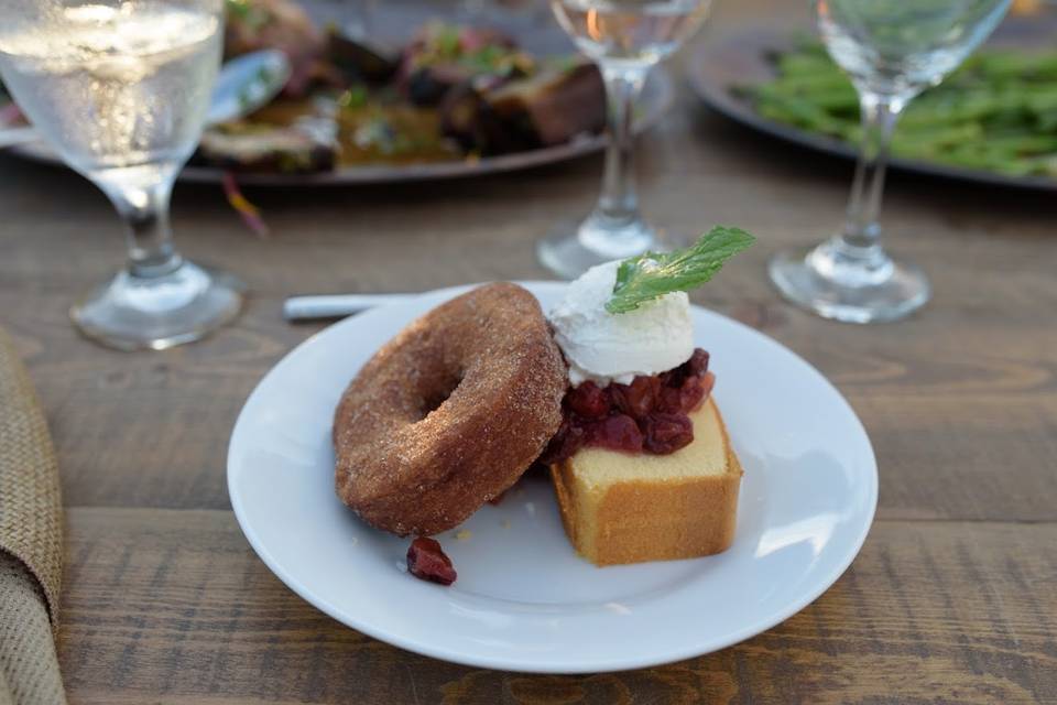 YA YA's AppleCider Donuts