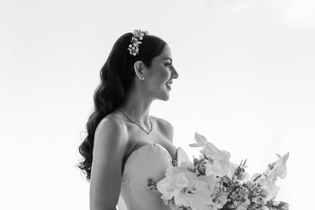 Irma BW With flowers