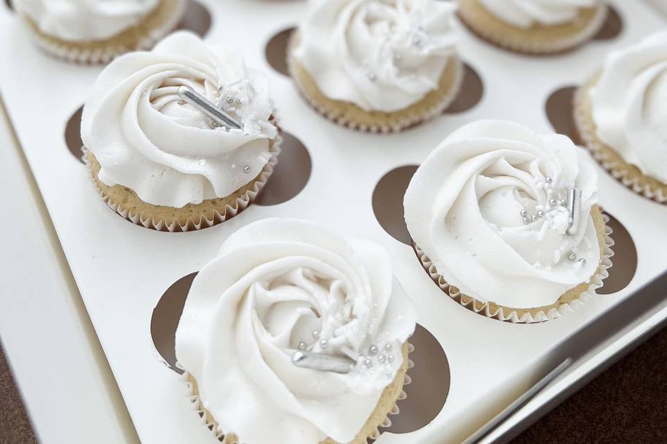 White Cupcakes