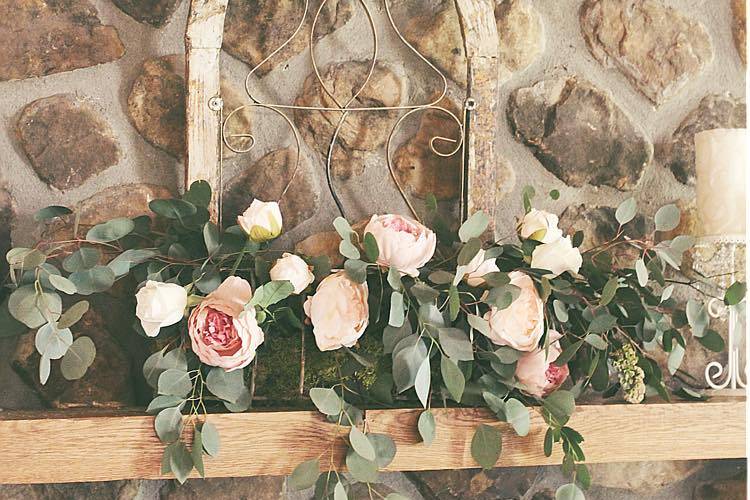 Rustic Elegance Decor & Design