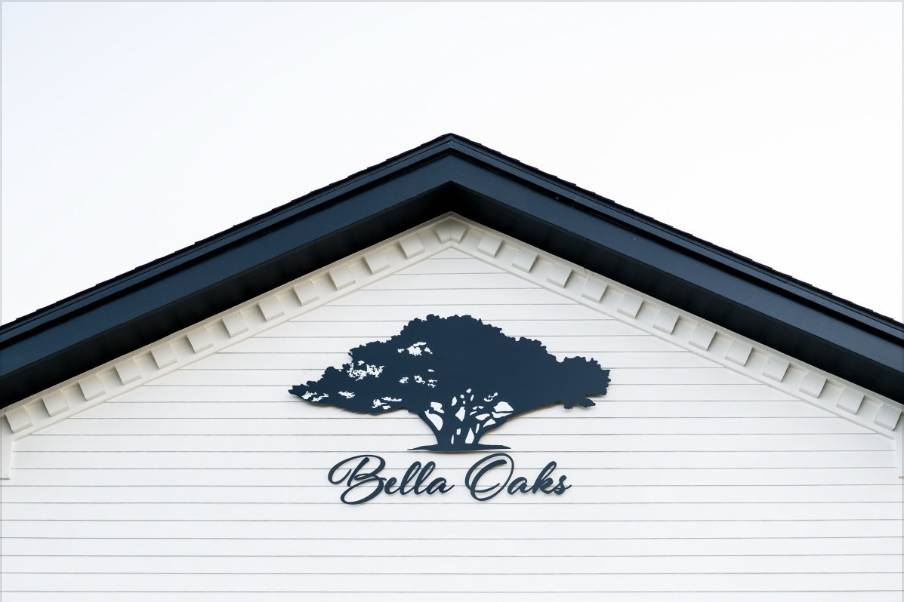 Bella Oaks