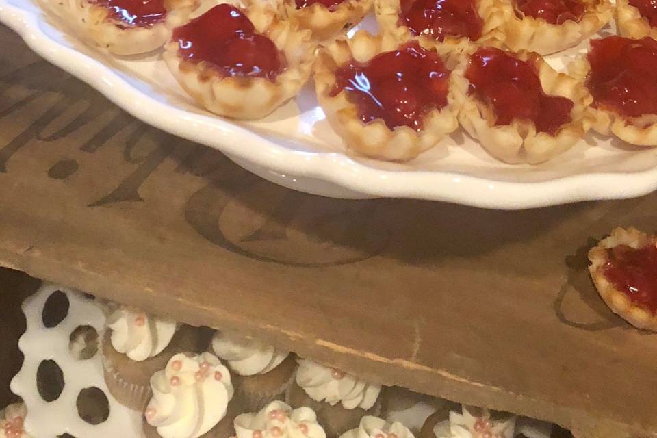 Cherry Pie Poppers