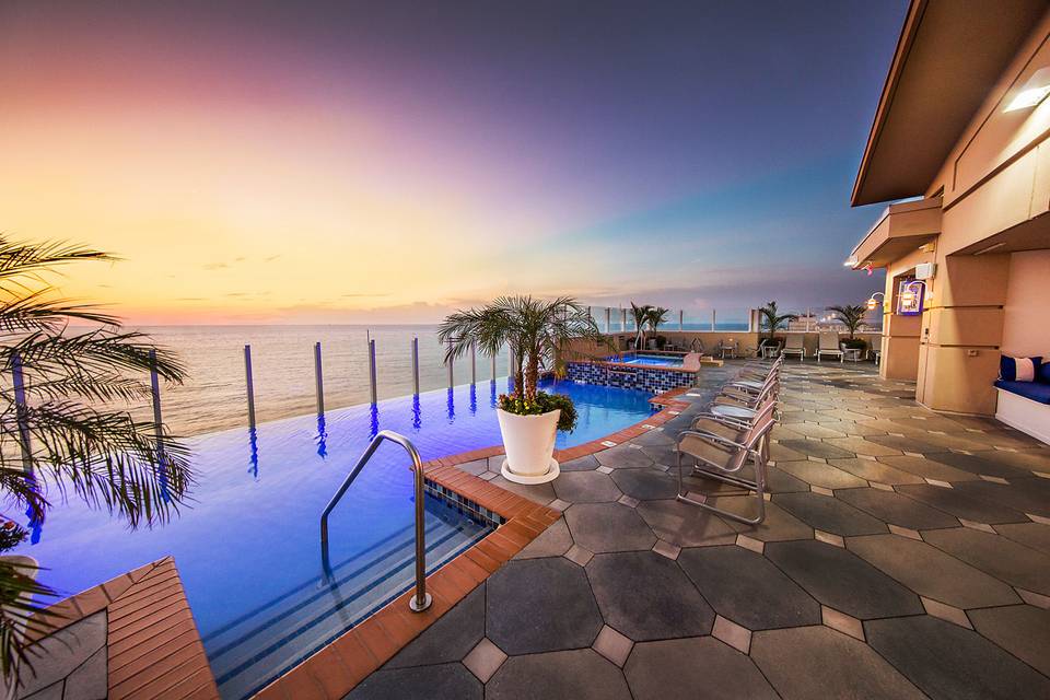 The infinity pool overlooking the Atlantic Ocean