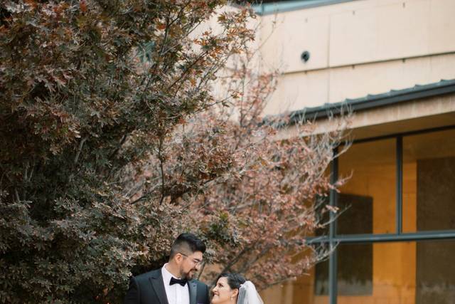Bride & Groom at Garden