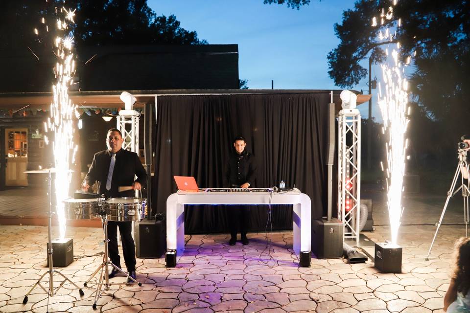 A sparkling DJ set