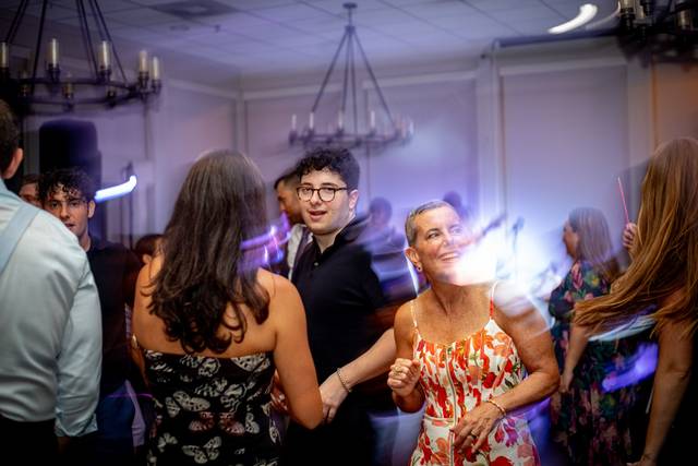 Dance2