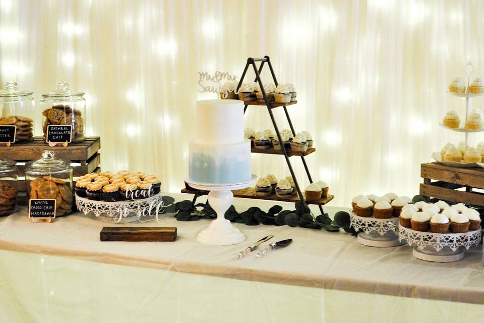 Dessert table with cake